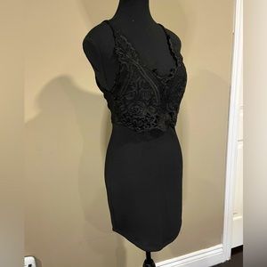 BLOSSOM black lace bodycon dress